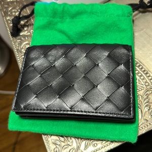 NWT Bottega Veneta INTRECCIATO Bi Fold snap wallet